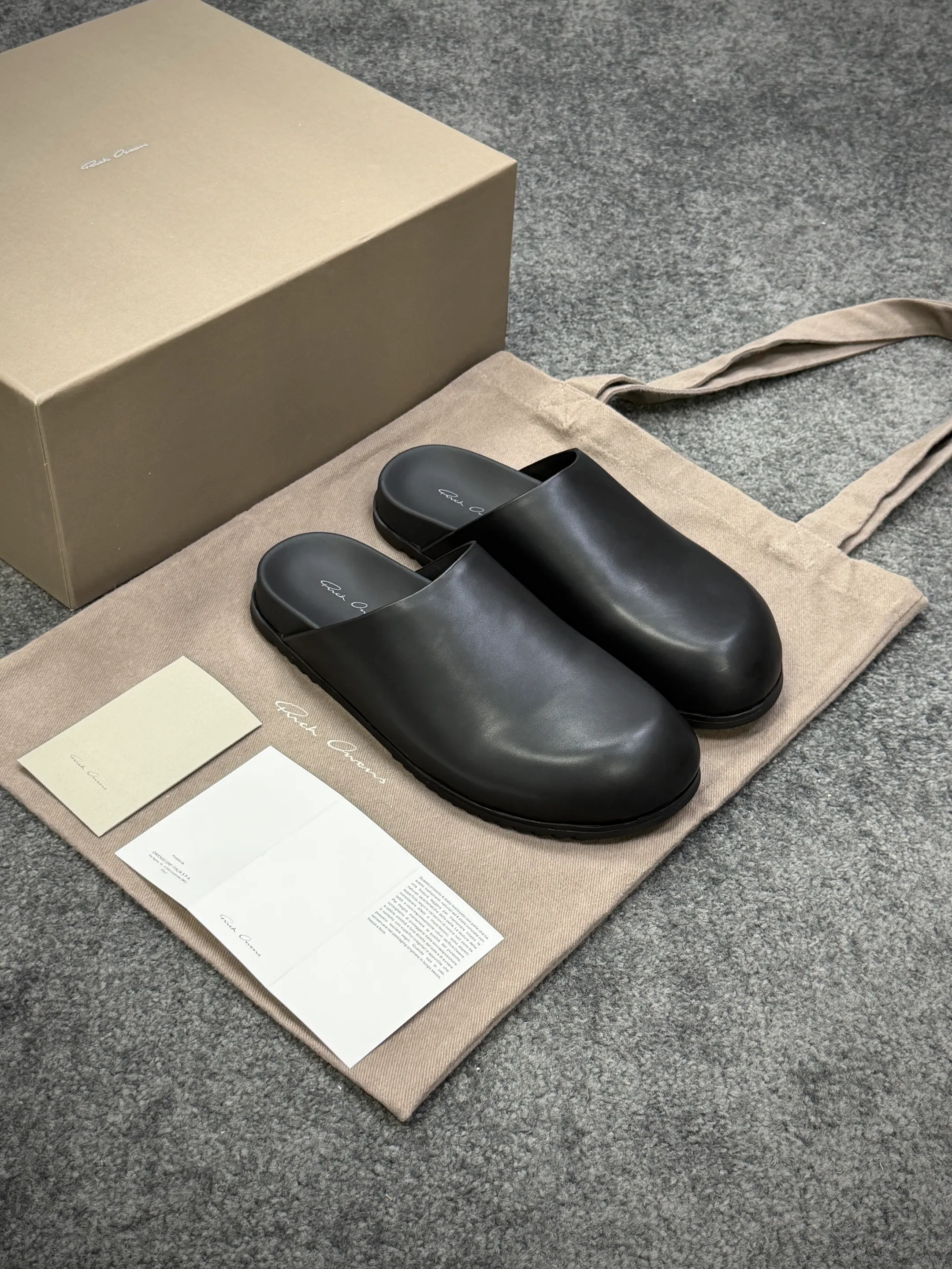 R 0wens Black Leather Granola Mules Angeled View with Shoe Box