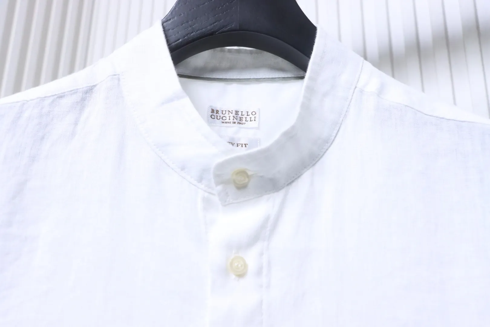 Collar Detail
