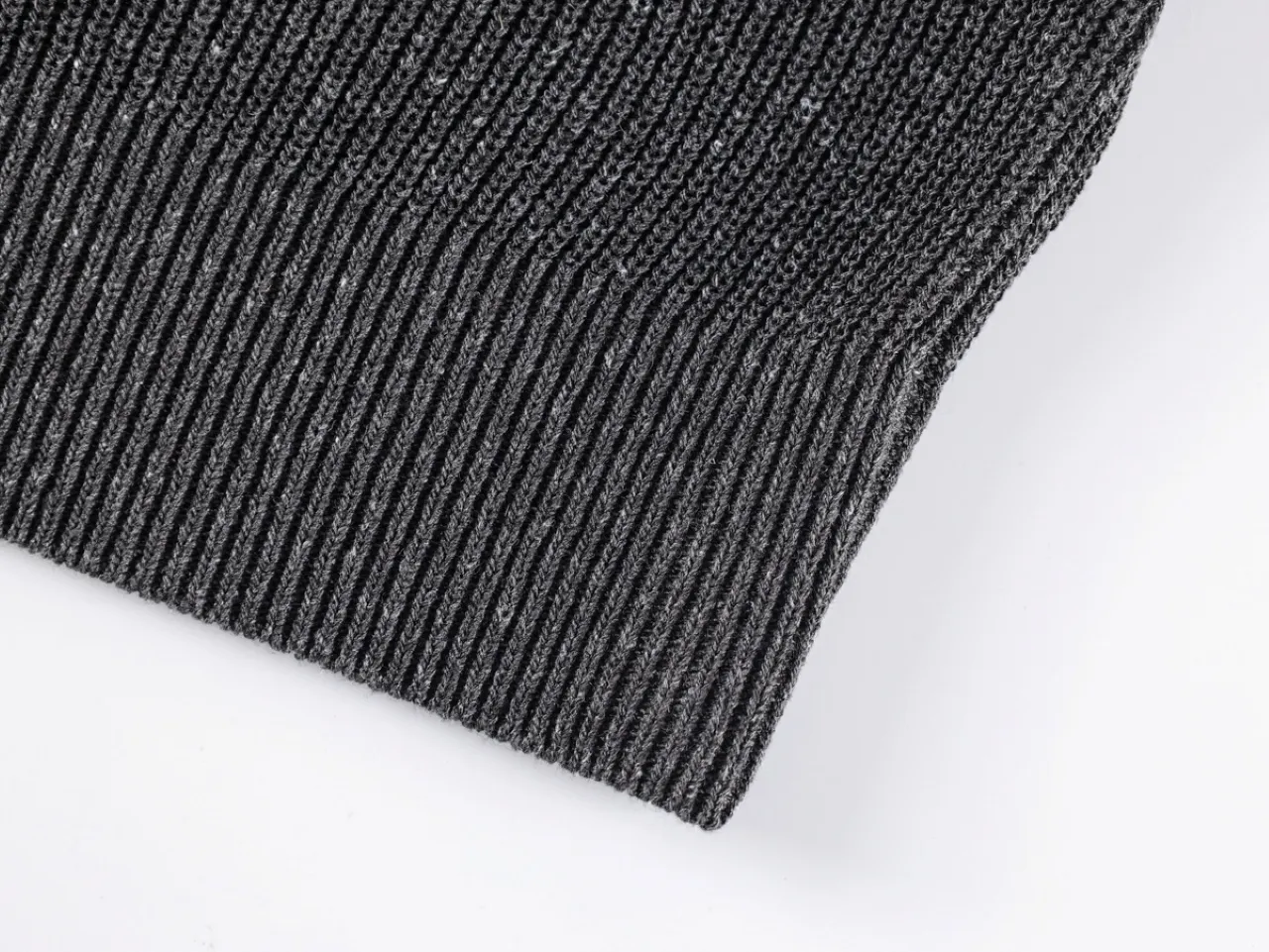 Bottom Hem Detail