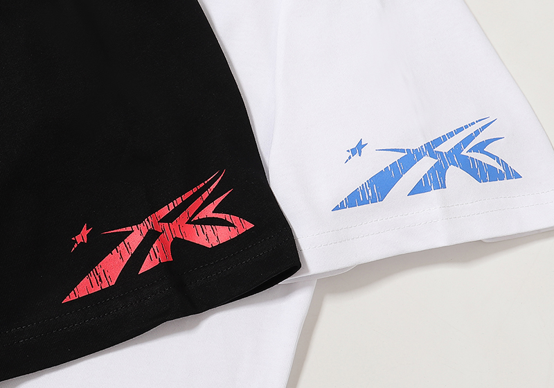 Logo on sleeves