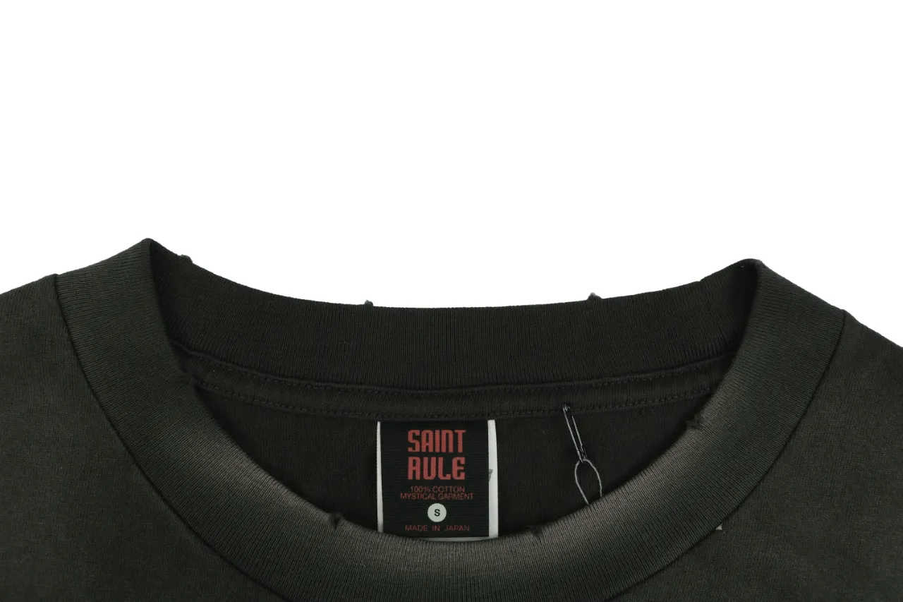 Close-up Neckline
