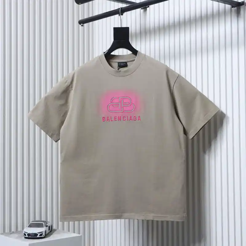 BLCG Lock-Lock Letter Embroidered Logo T-Shirt