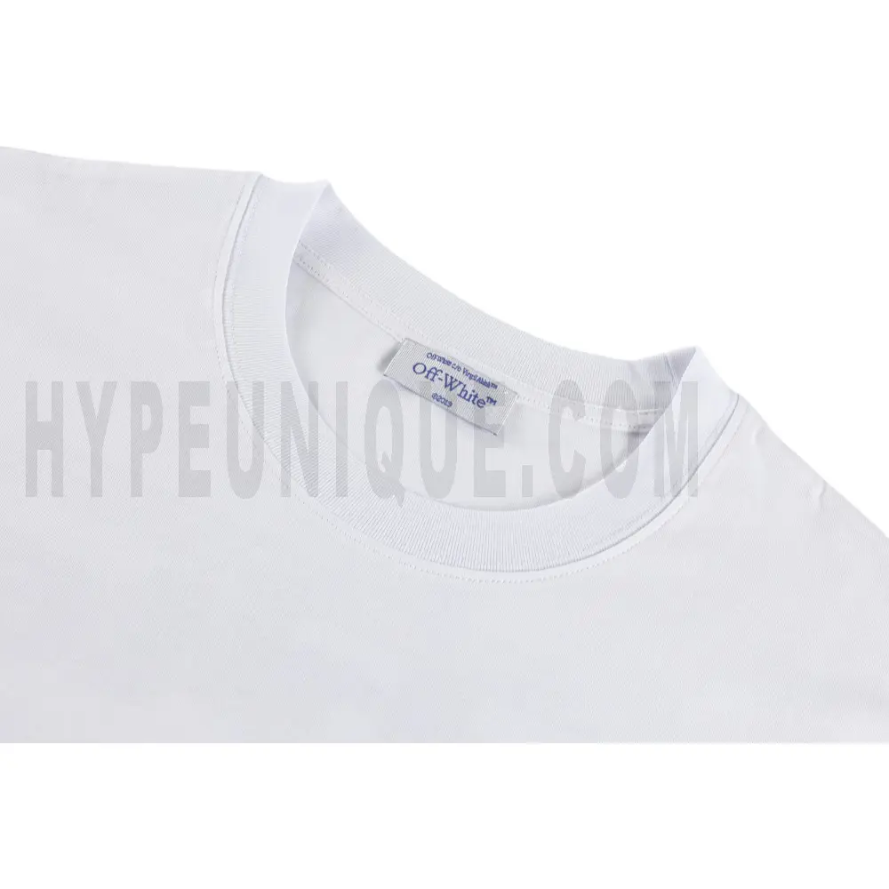 Round neckline