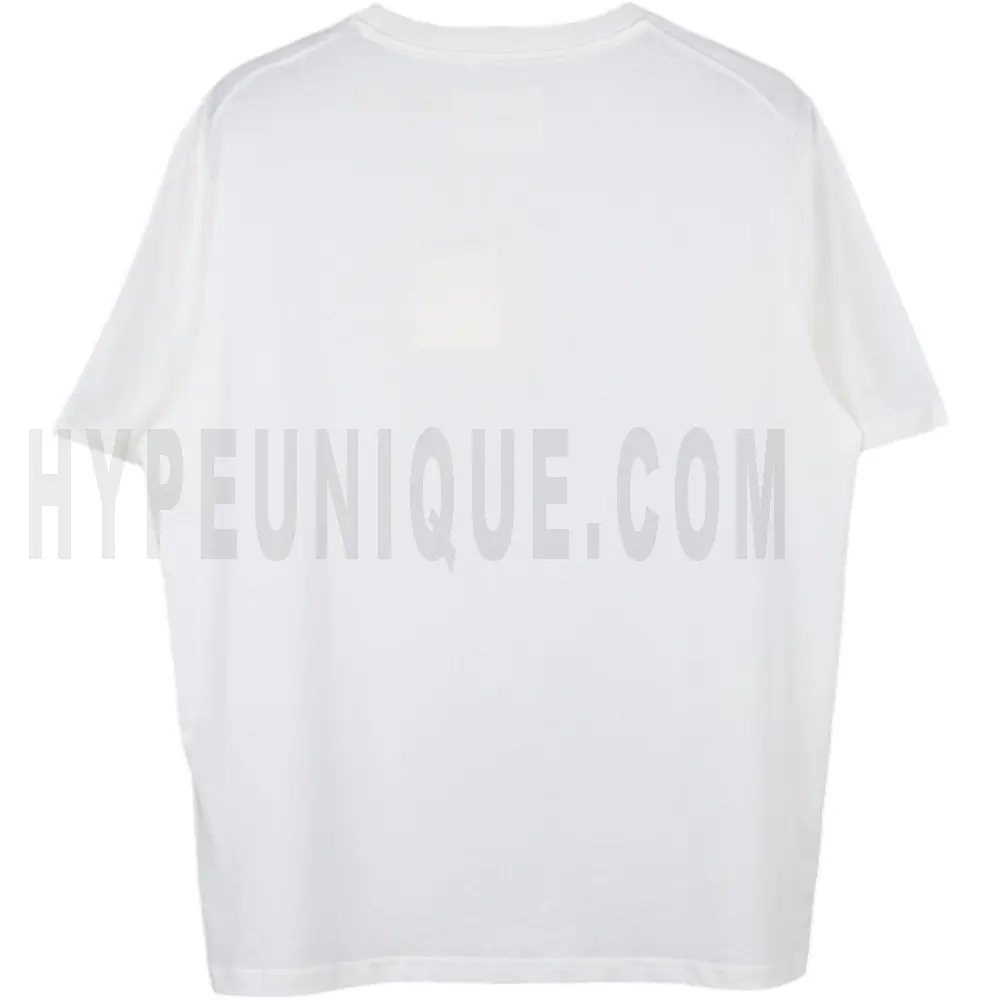 The back of the white clothes
