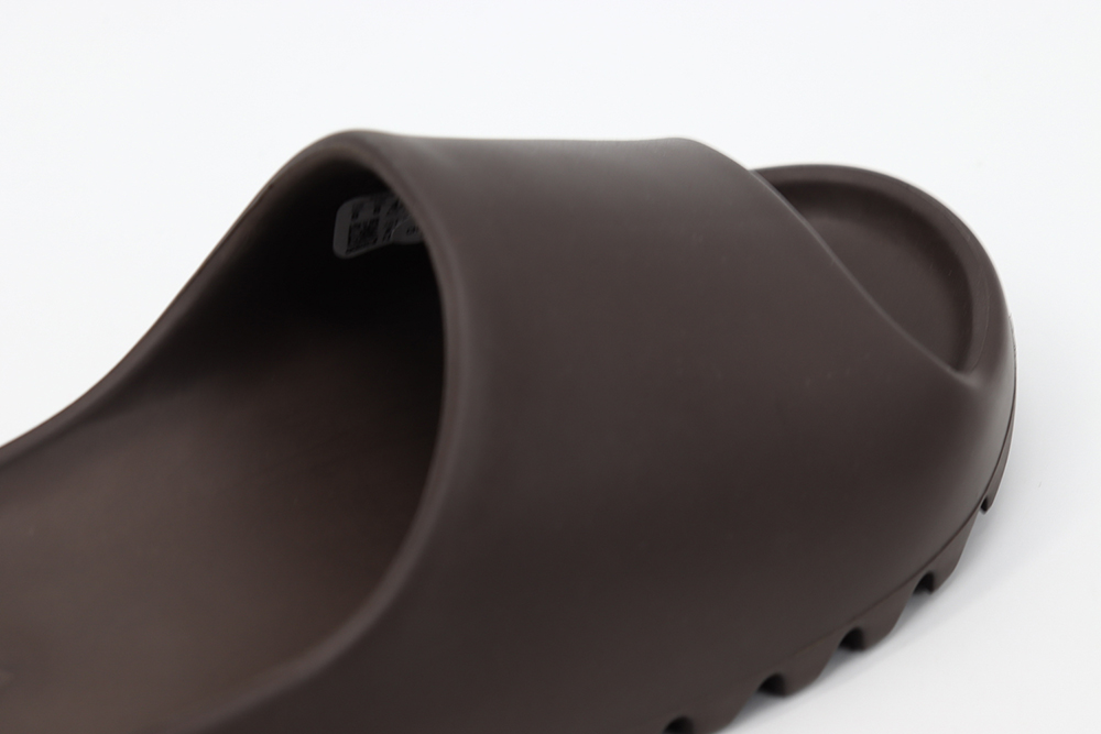 Yeezy Slide Soot Reps
