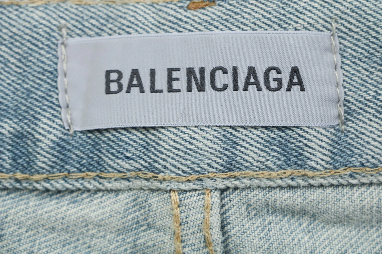 Brand tag