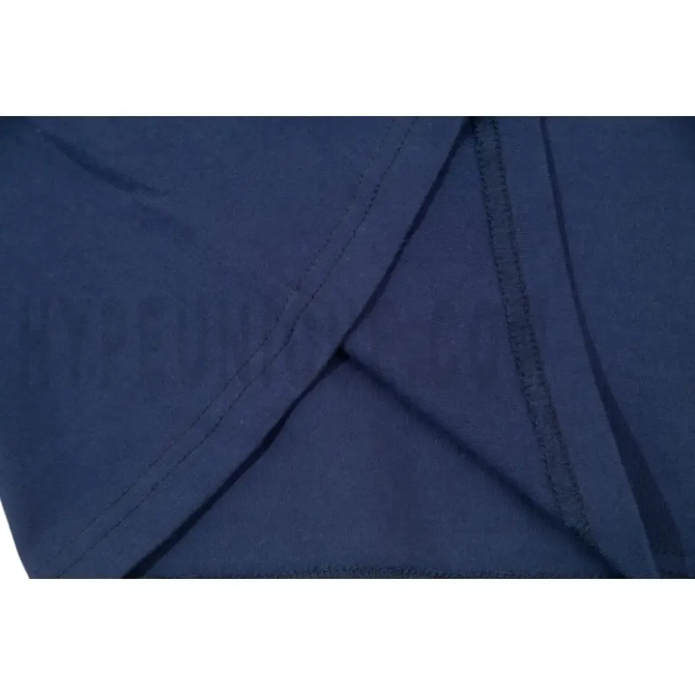 Expertly tailored from luxury anti-crease cotton fabric