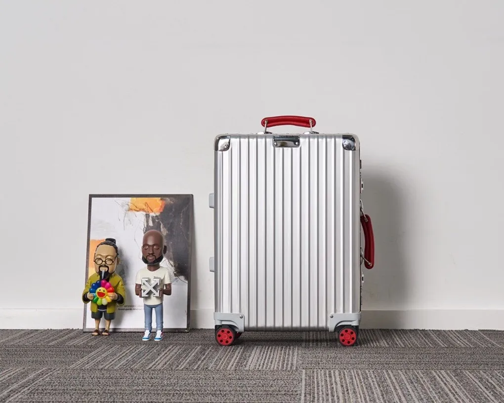 Topas Silver Aluminum Cabin Suitcase