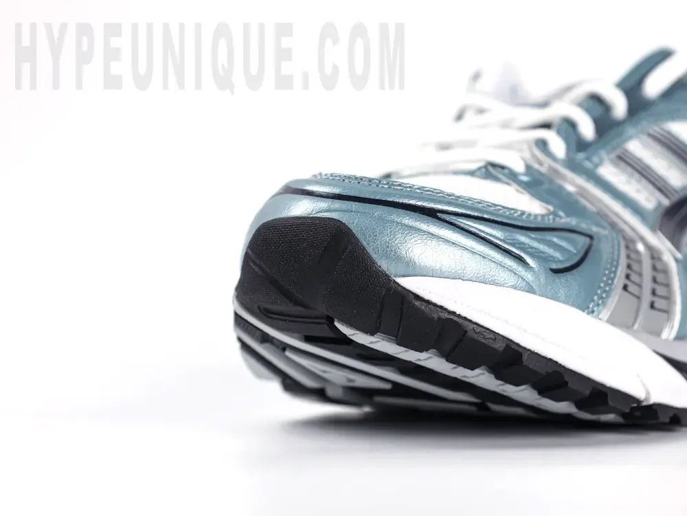 the toe box