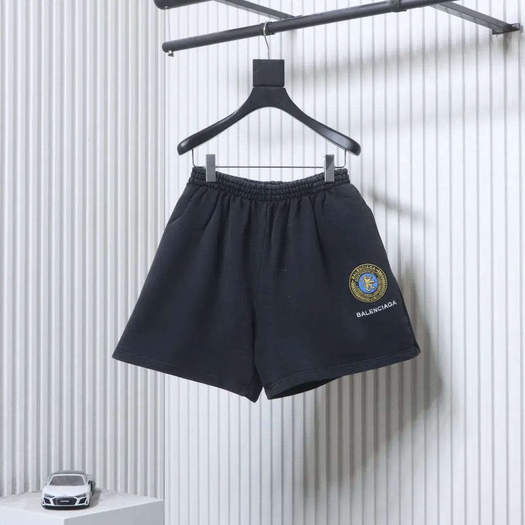 Lion Badge Embroidered Shorts