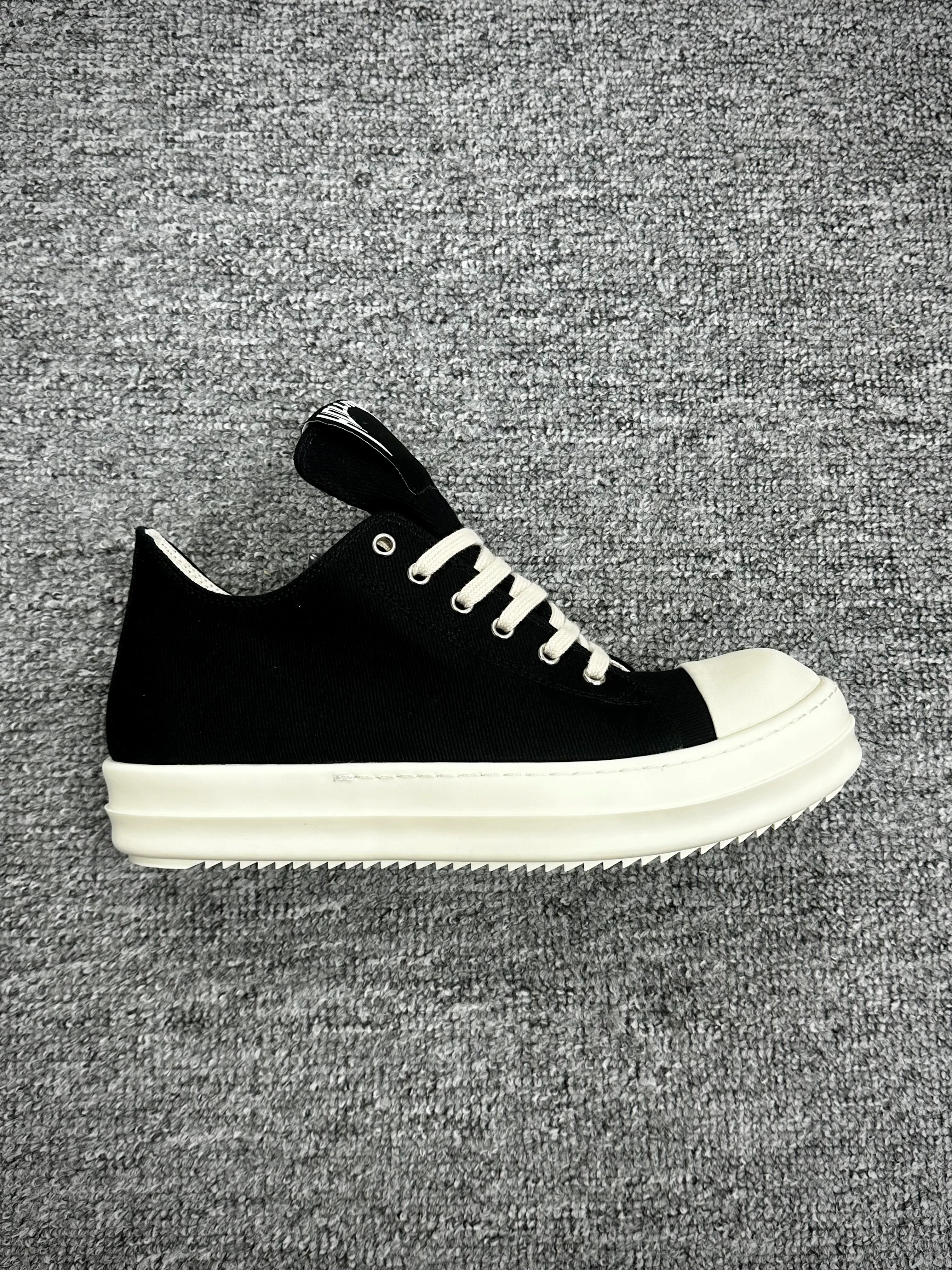 R 0wens DRKSHDW Hollywood Slip-On Low BlackMilk Sneakers Right Side View