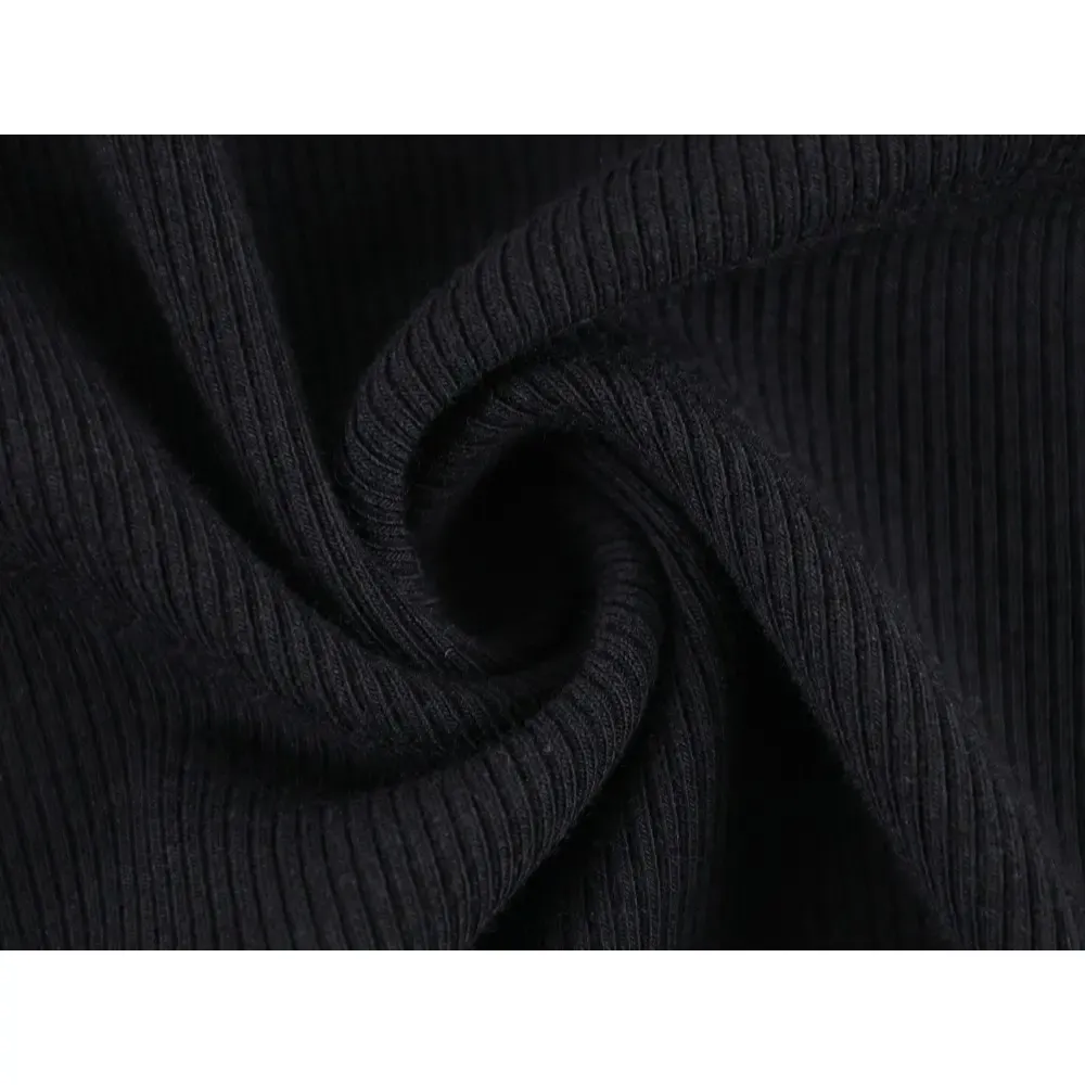 Precision-cut with wrinkle-resistant soft fabric.