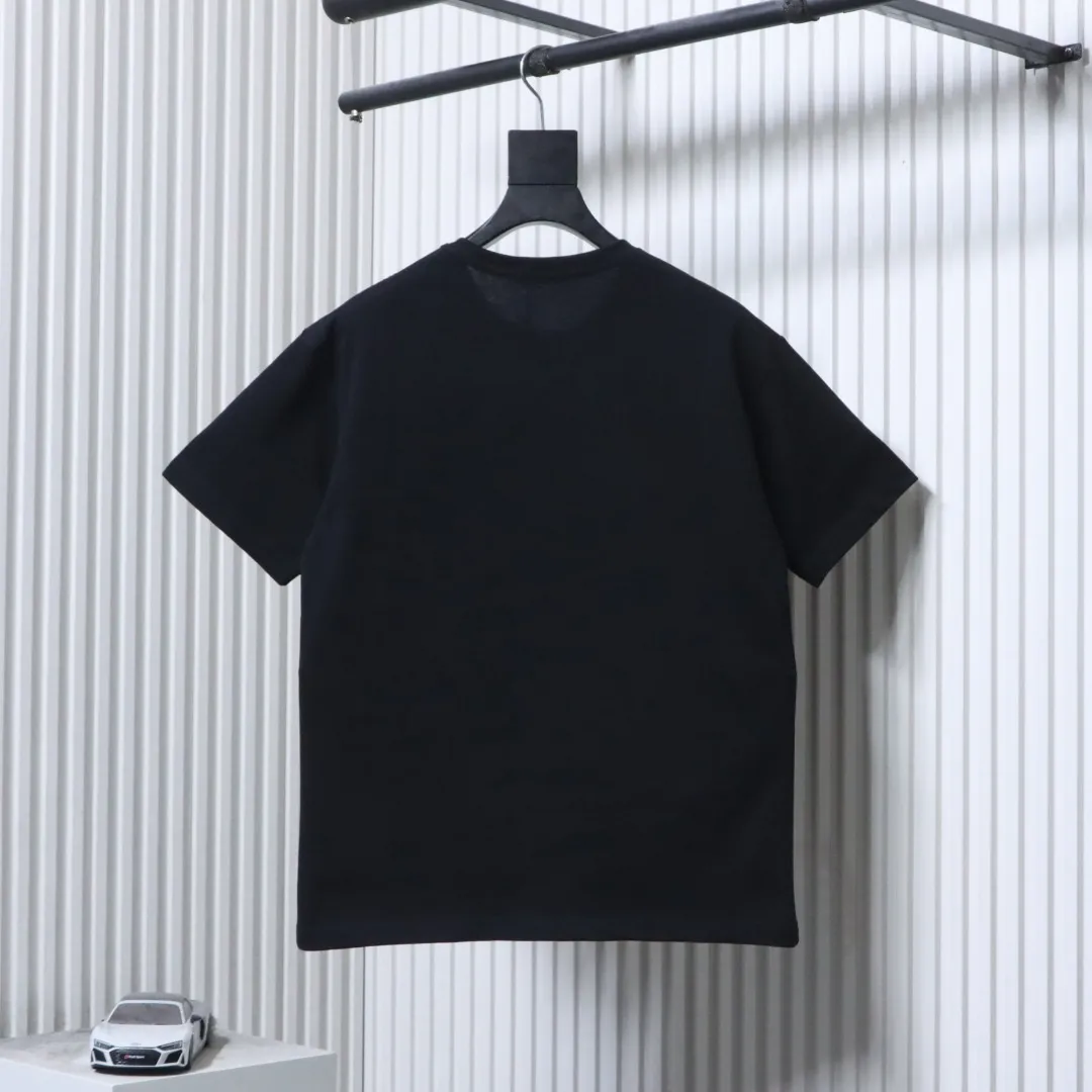 Back of Milano Neckline Figure Logo Short-Sleeve T-Shirt Color Black