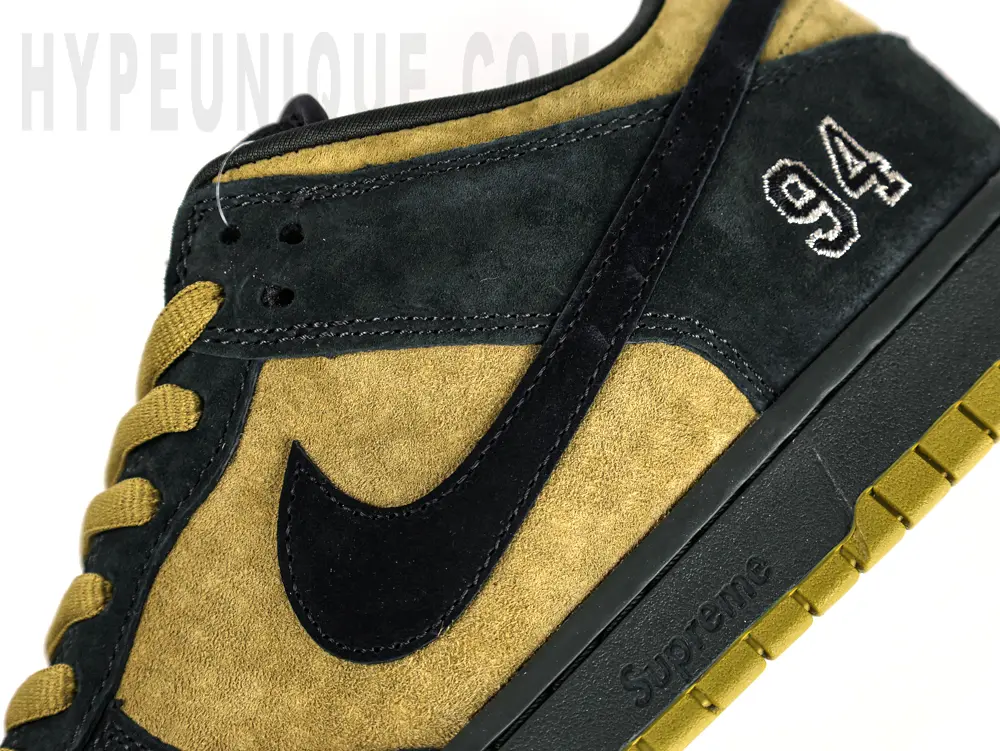 A display of the black swoosh on the outside of the shoe