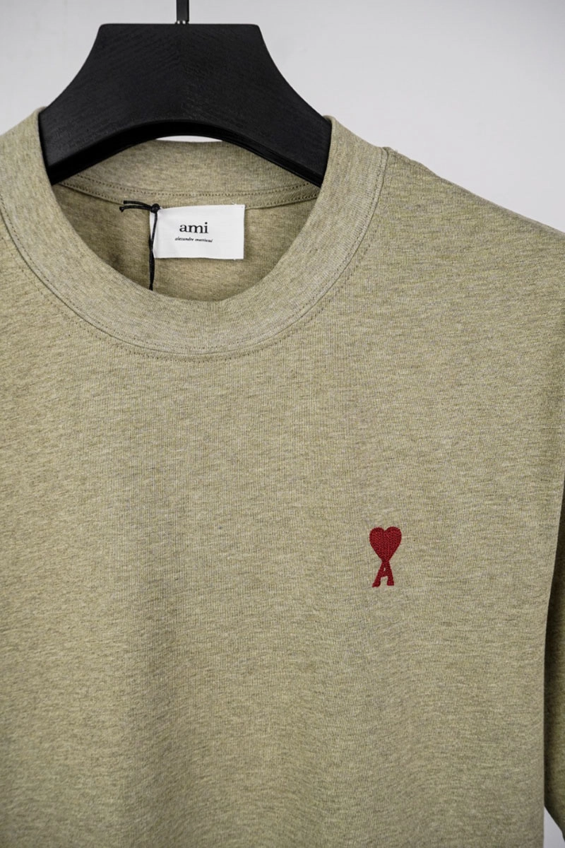AMI Logo Embroidered T-shirt