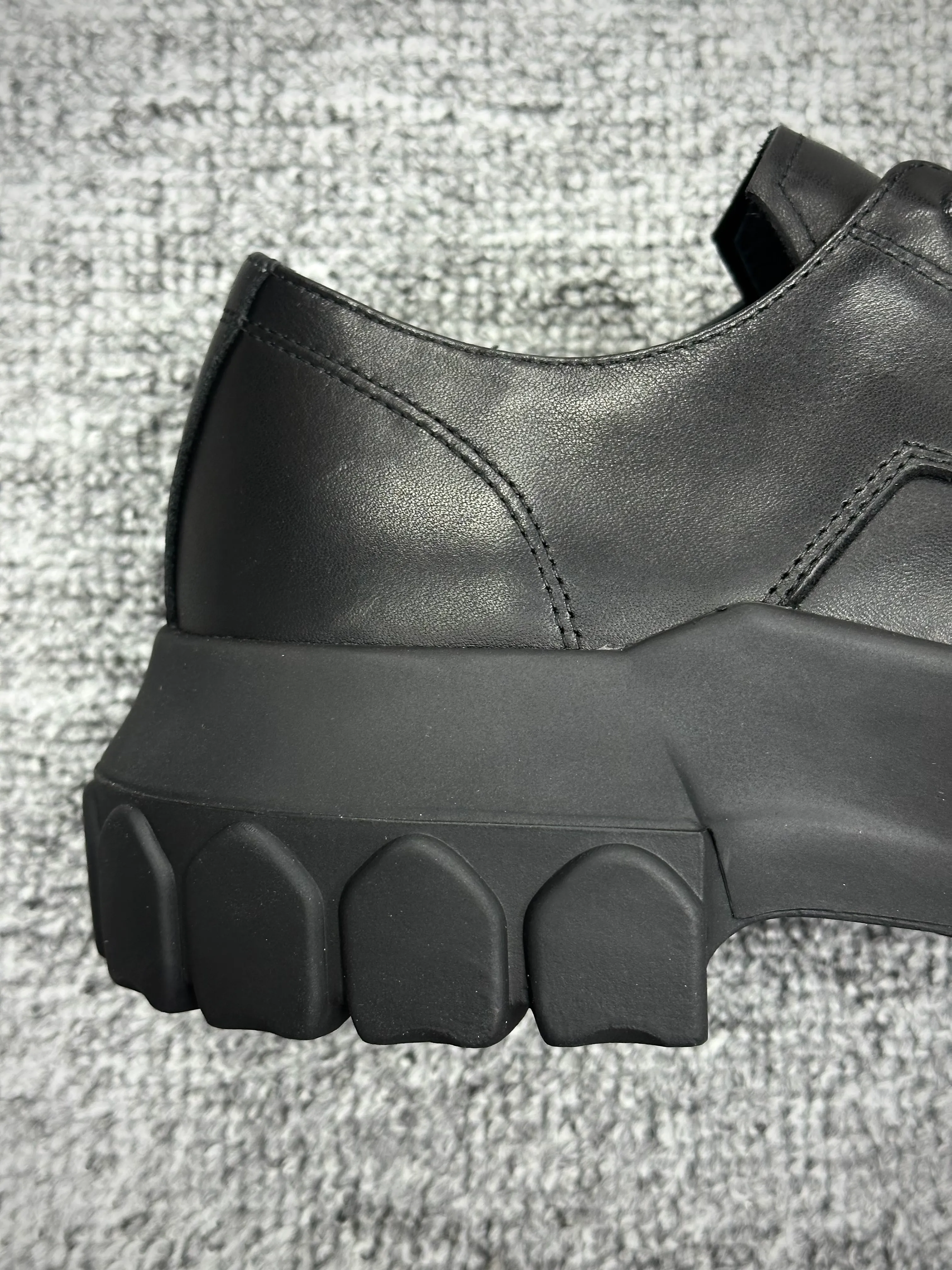 Back Toe Detail