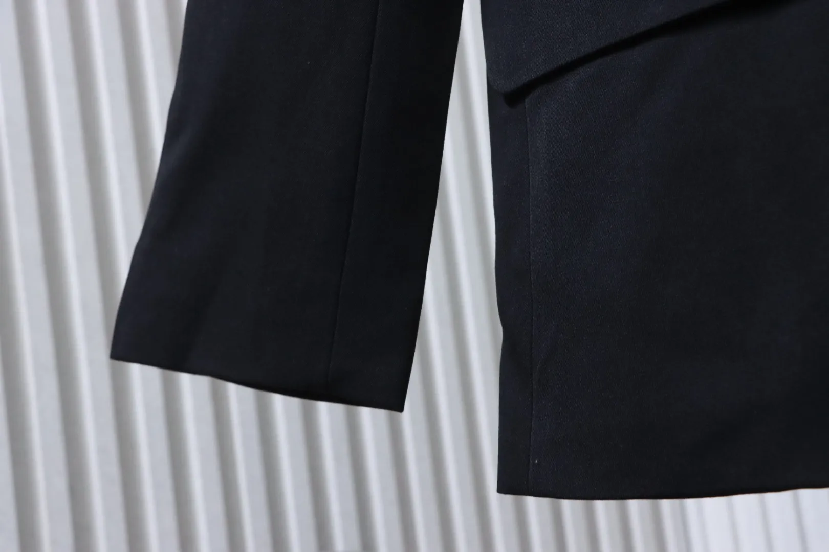 Long Sleeve Detail