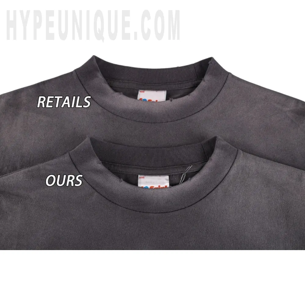 Close-up of the collar detail