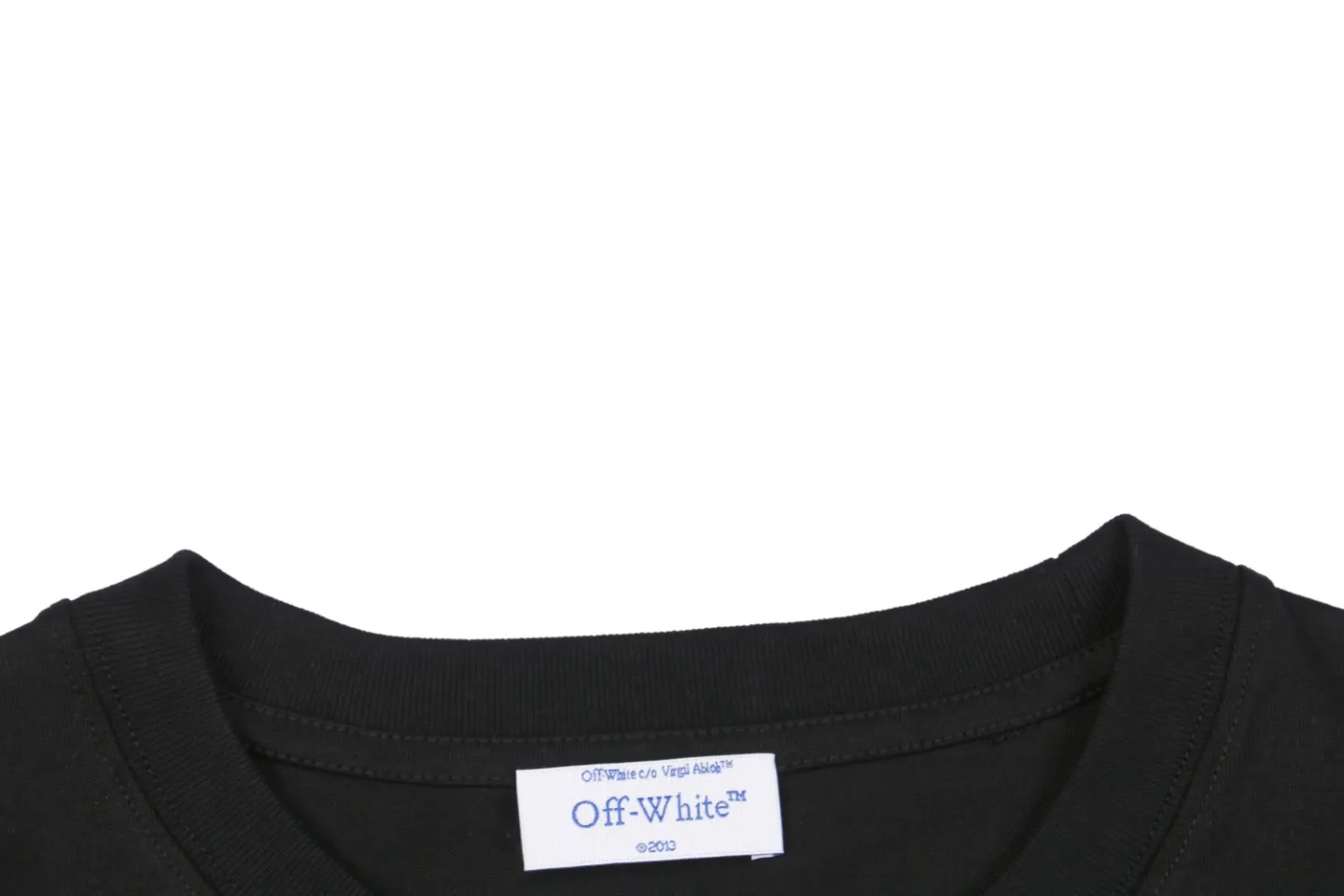 Neckline