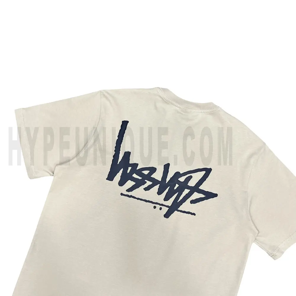 The print of the beige clothes