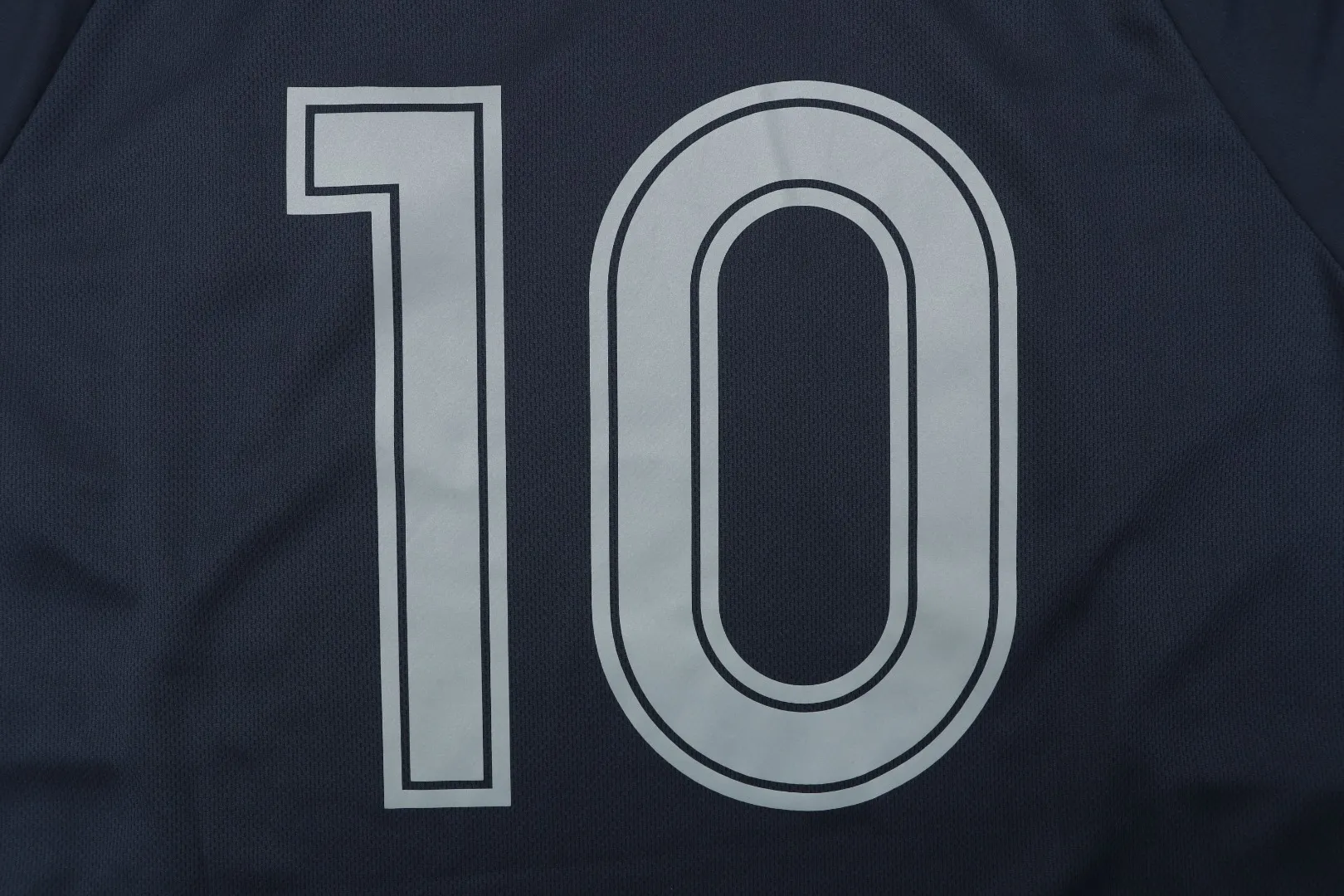 Logo 10