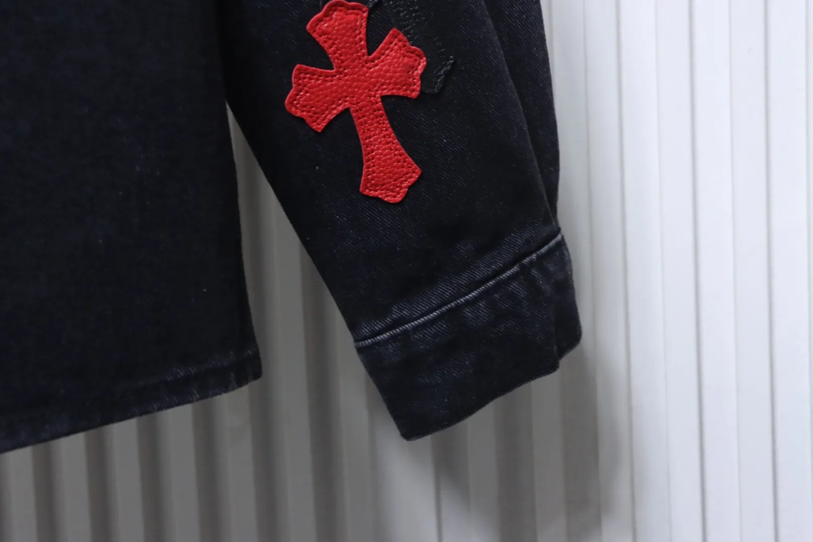 Long Sleeve Detail