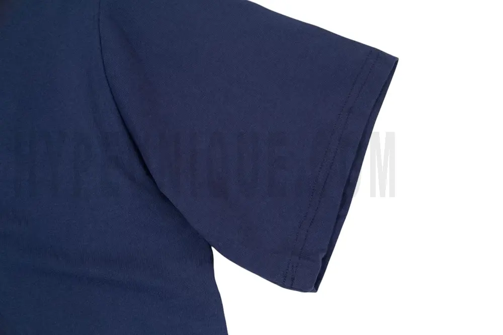 The sleeves of the blue clothes