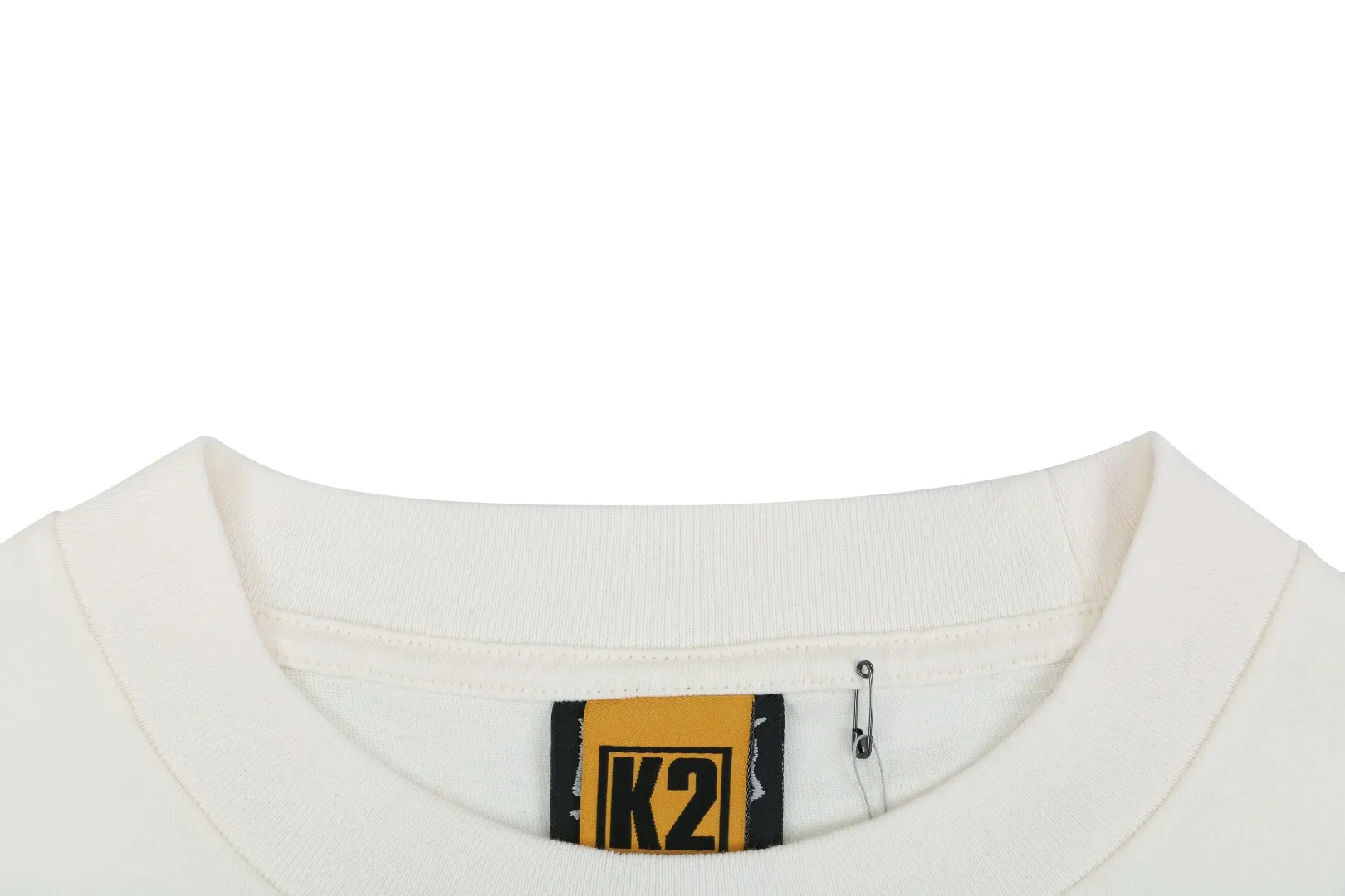 Neckline