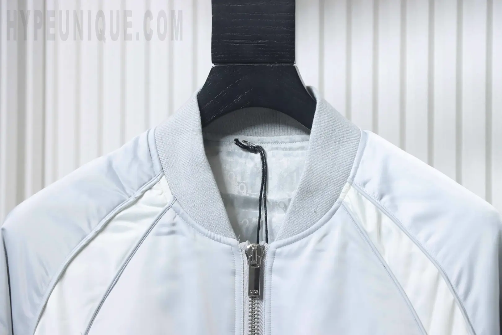 neckline