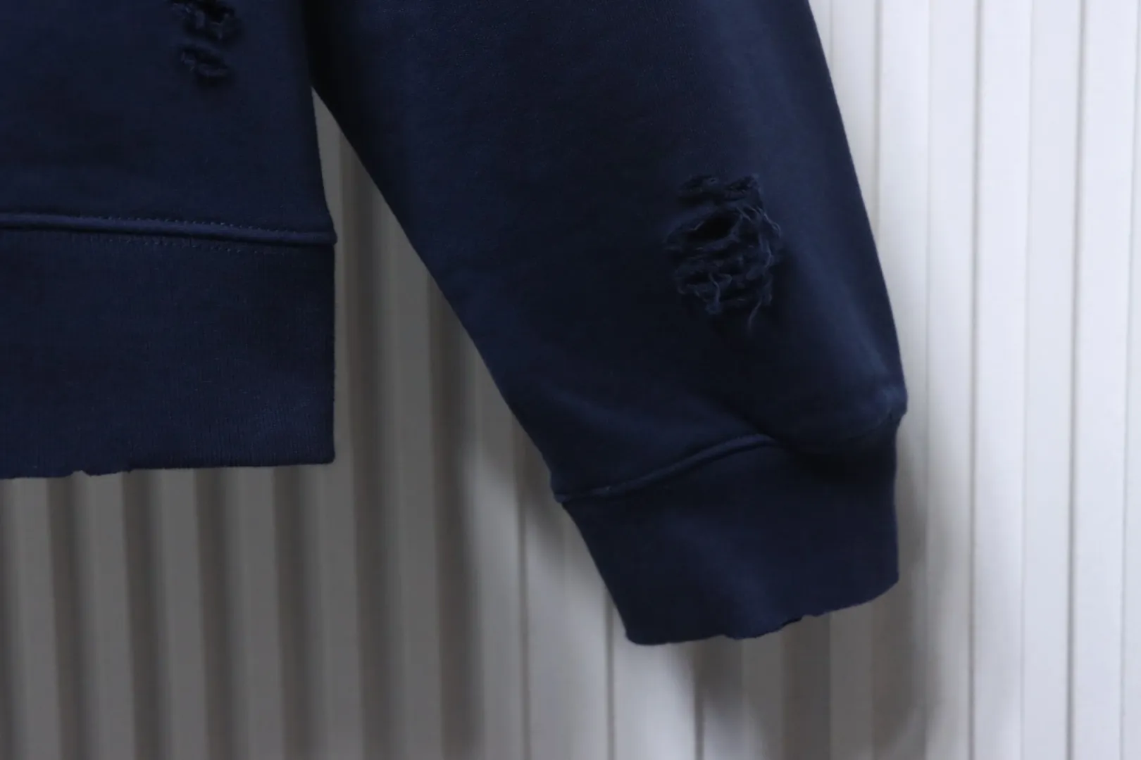Long Sleeve Detail