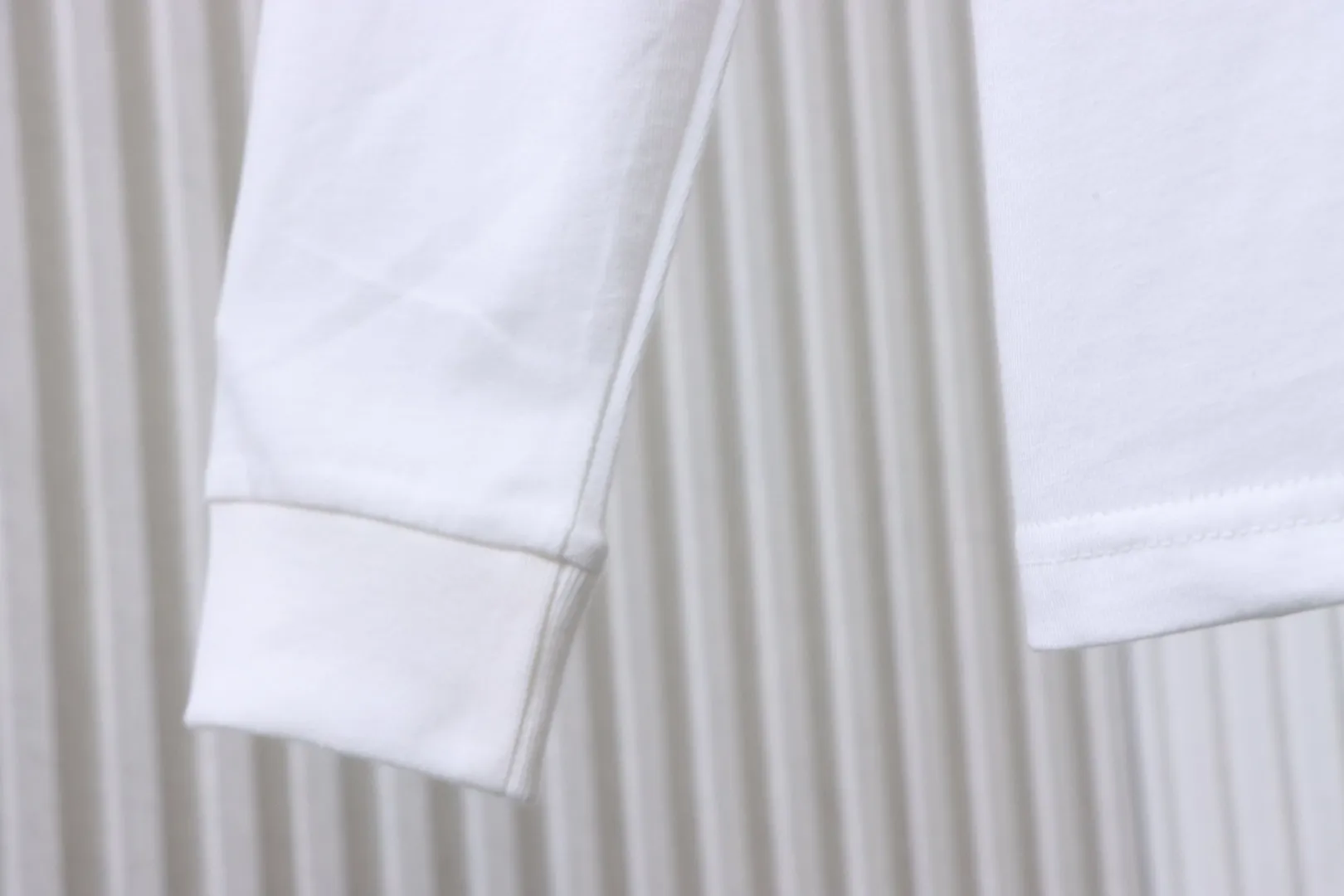 Long Sleeve Detail