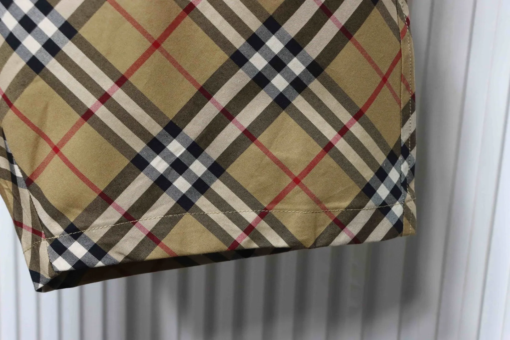 Bottom Hem Detail