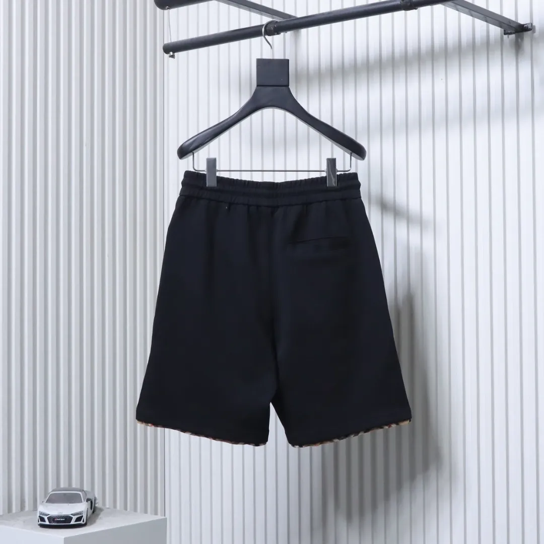Back of BBR Check Trim Equestrian Embroidery Cotton Shorts Color Black
