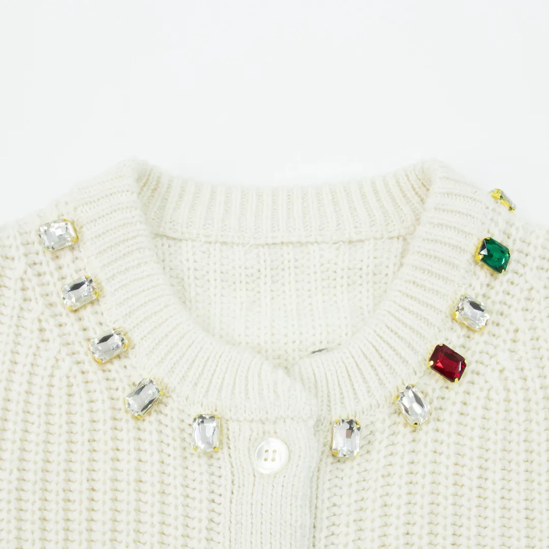 V-Neck Details