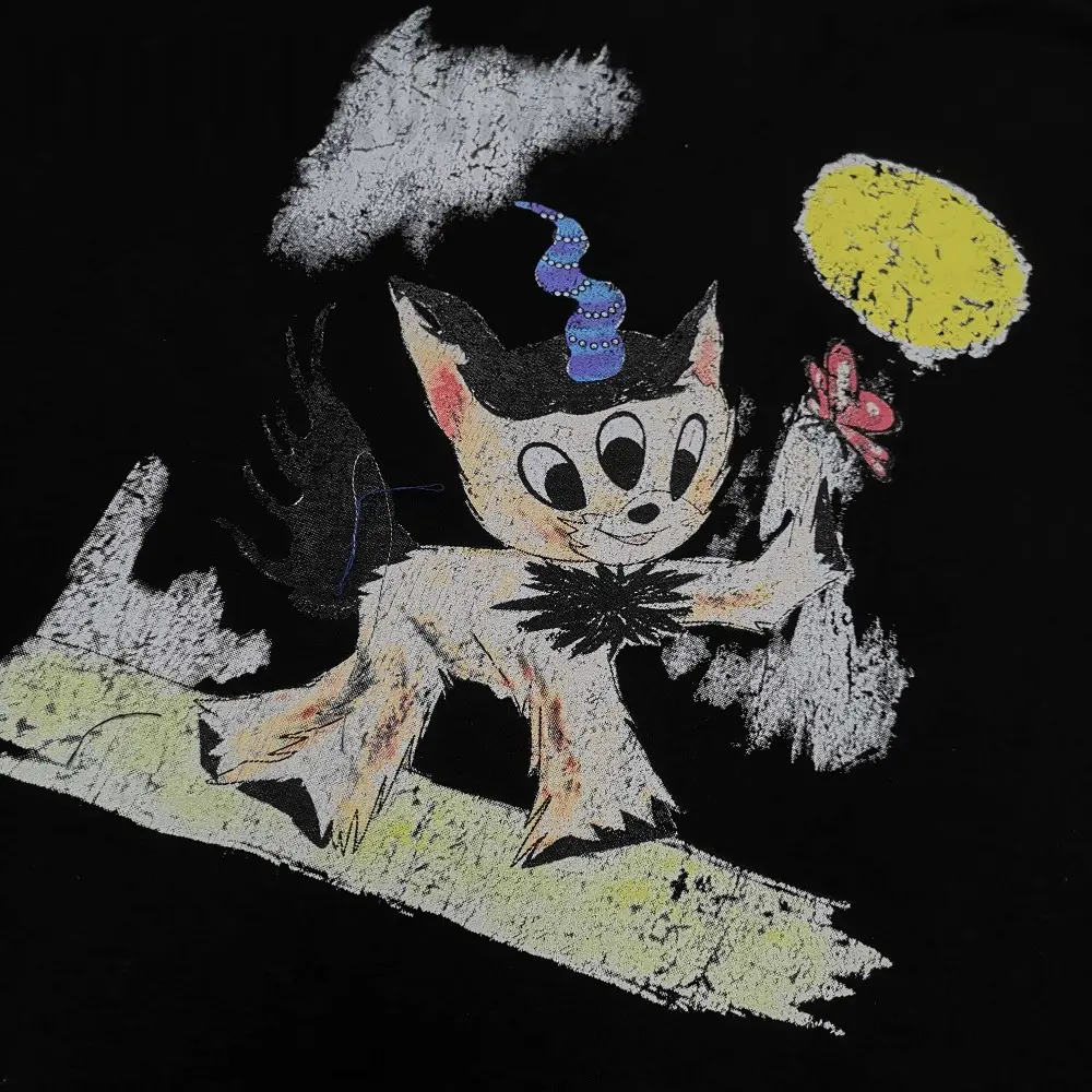 Front-facing graphic print