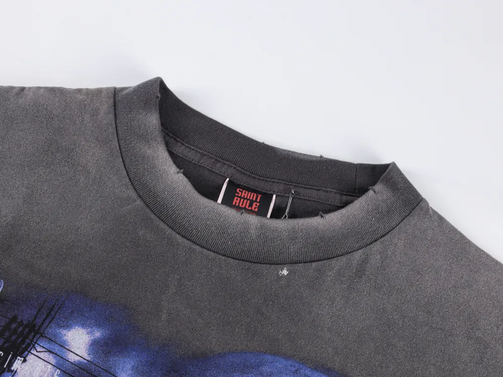 Neckline