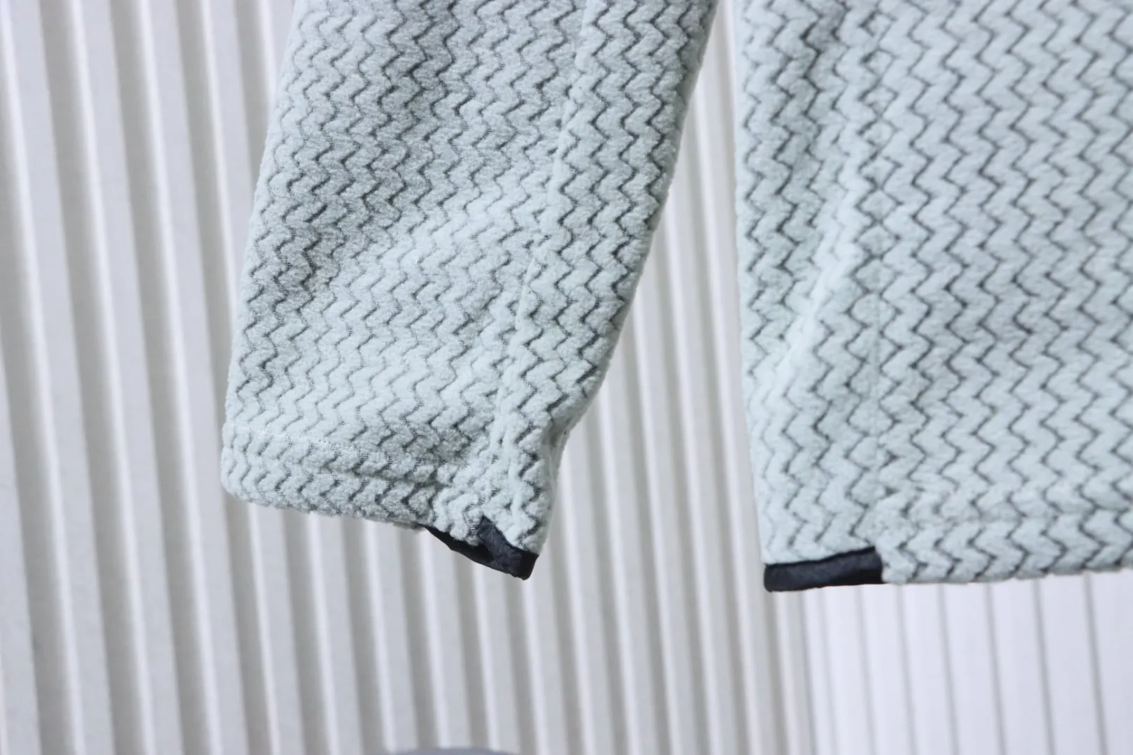 Long Sleeve Detail