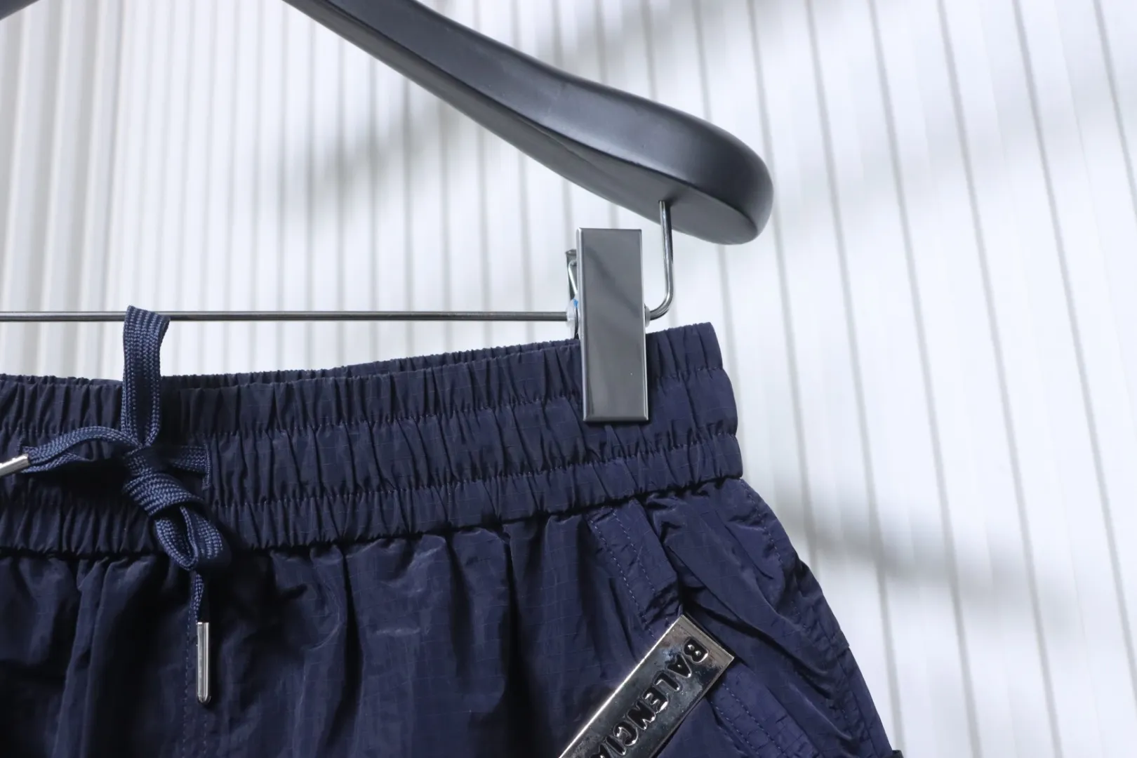 Half View Waistline