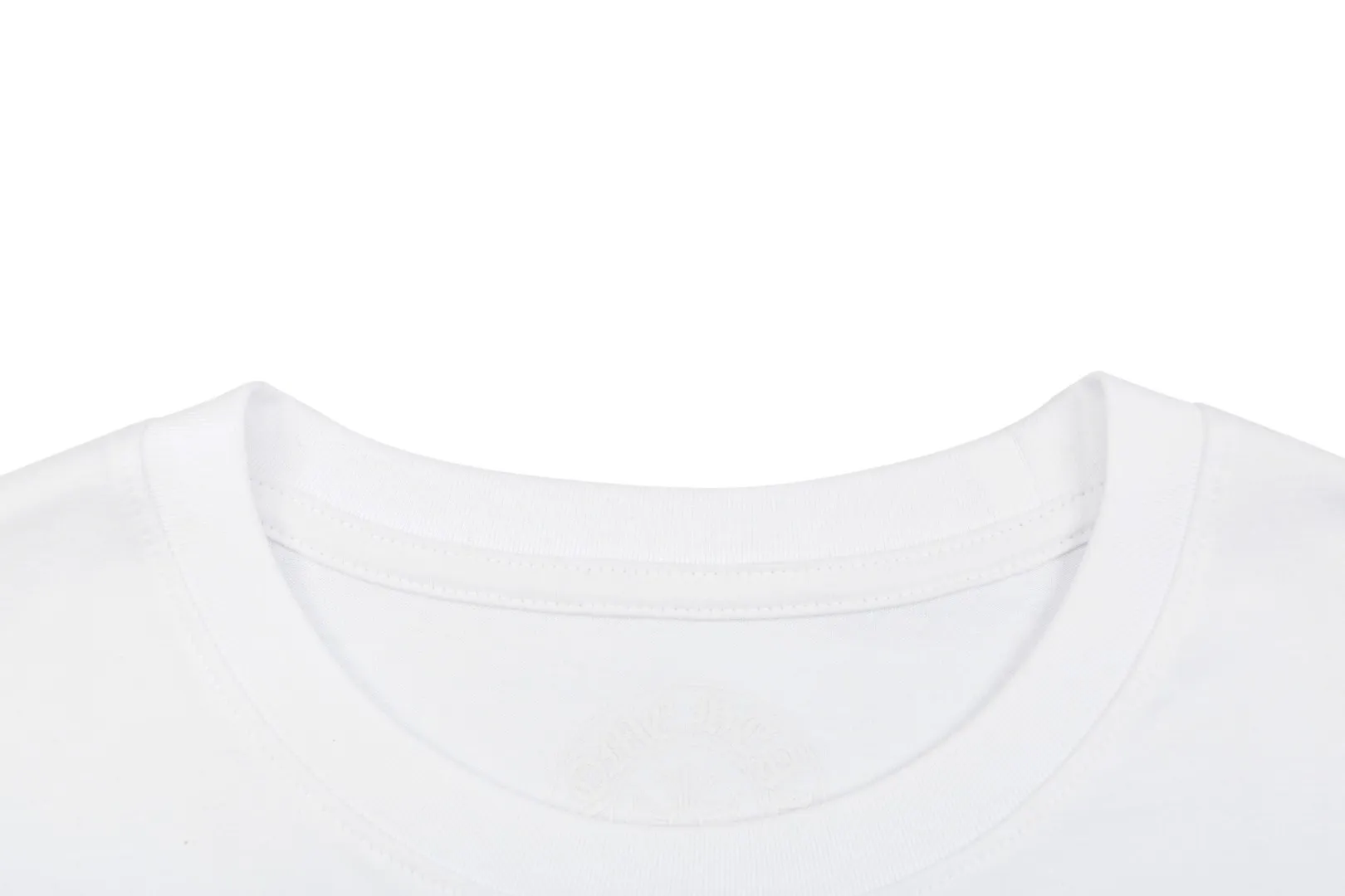 Close-up Neckline