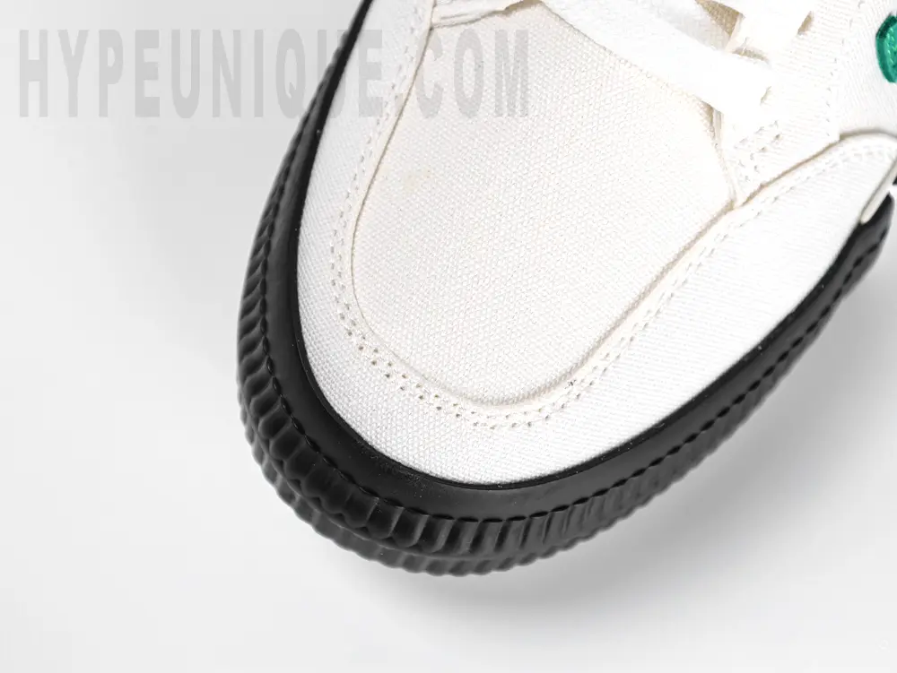 the white toe