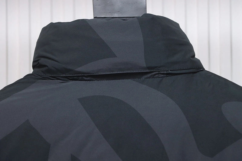 The North Face X Kaws 𝟏𝟗𝟗𝟔 Down Jacket